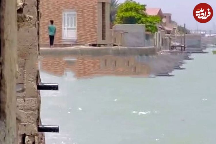 مردم این روستا با خلیج فارس حرف می‌ زنند؛ زندگی در خانه های رو به دریا چگونه است؟