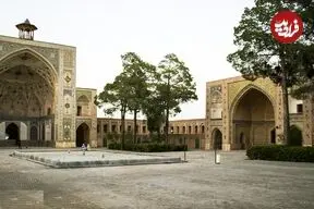 عکس| سفر زمان؛ تصویری از حیاط مسجد جامع سمنان در دوران قاجار