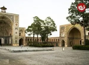 عکس| سفر زمان؛ تصویری از حیاط مسجد جامع سمنان در دوران قاجار
