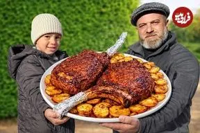 ببینید| غذای روستایی در آذربایجان؛ پخت استیک سوخاری و سیب زمینی سرخ کرده
