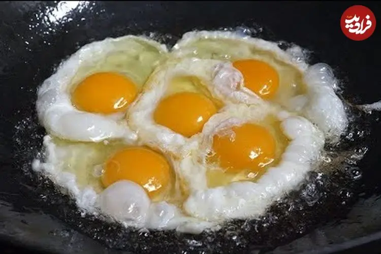 ببینید| غذای روستایی در کره؛ برنج سرخ شده با تخم مرغ در سئول