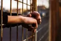 متهم به قتل در زندان دکتر شد