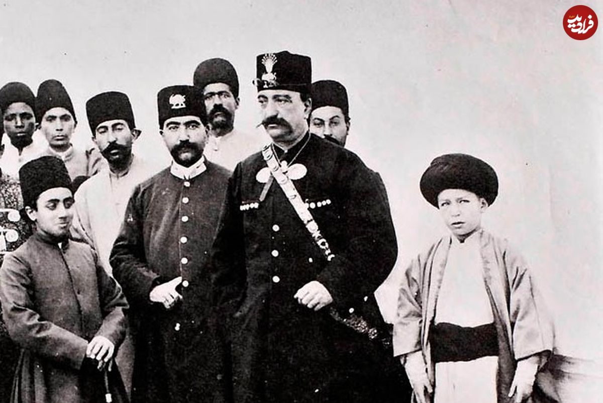 عکس؛ سفر به عصر قاجار؛ منظرۀ یک قهوهخانه نزدیک رشت در دوران ناصرالدین شاه