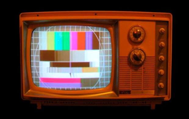 (ویدئو) لحظه تاریخی رنگی شدن تلویزیون در برنامه زنده