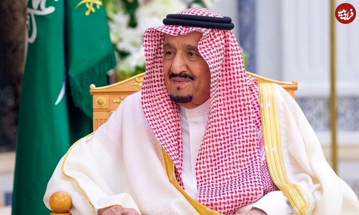 عکس| سفر در زمان؛ «ملک سلمان» در حال گفتگو با وزیر کشور سنگالی در داکار؛ سال 1378