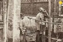 تصاویری کمیاب از چین ۱۵۰ سال پیش؛ مردمِ منطقه‌ای ممنوعه که اولین بار دوربین دیدند!