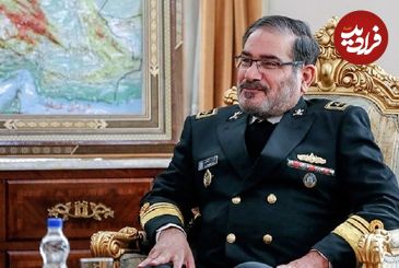 عکس؛ سفر در زمان؛ «امیر ستاری و علی شمخانی» بعد دریافت مدال افتخار؛ اواخر دهه 60