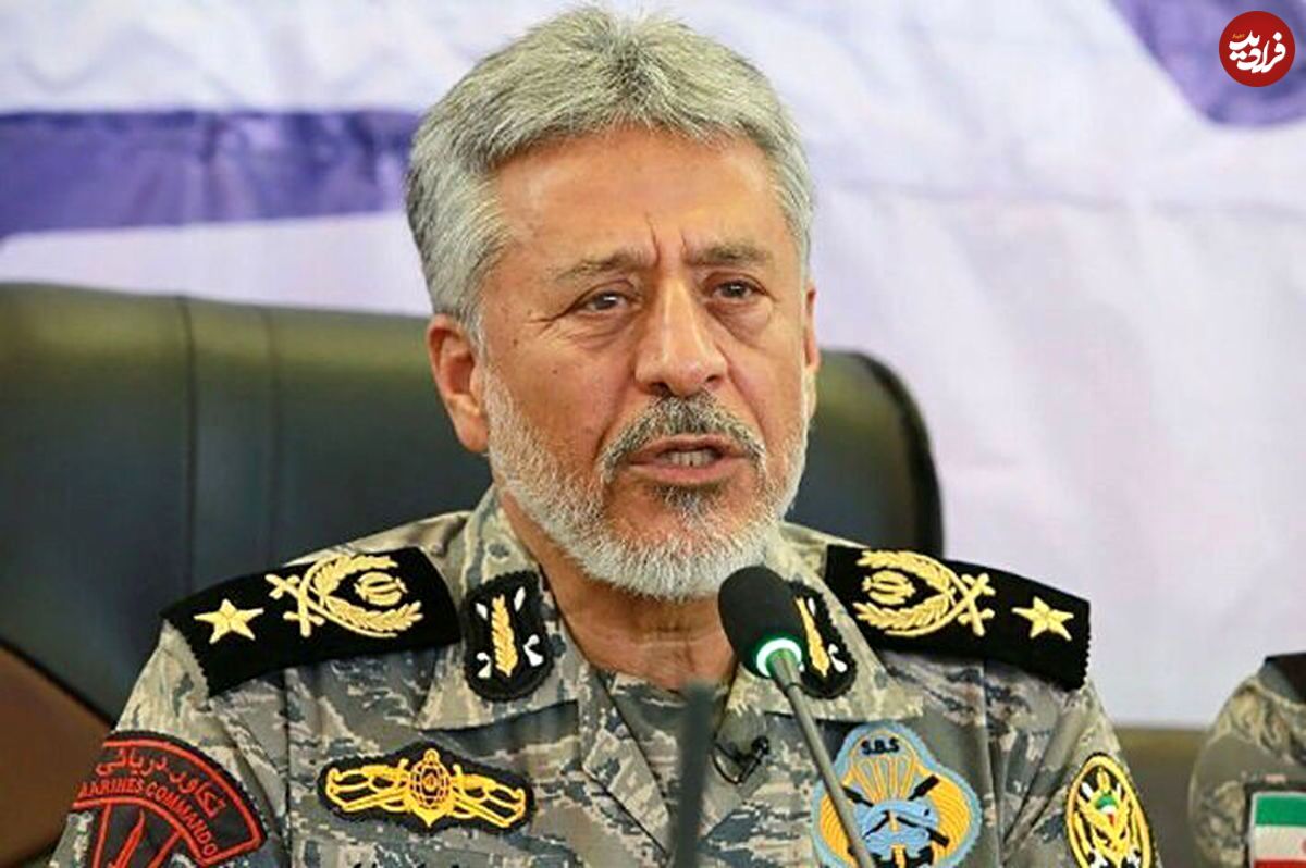 عکس؛ سفر در زمان؛ «کاظم صدیقی و دریادار سیاری» در بیت رهبری؛ سال 1386