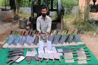 ببینید| فرآیند دیدنی تولید انبوه ساطور قصابی در کارگاهی در پاکستان