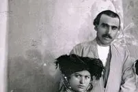 عکس| سفر زمان؛ عکس آتلیه‌ای خانوادۀ مسیحی در دوران قاجار