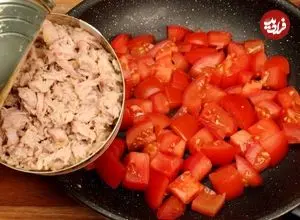 ببینید| طرز تهیه یک غذای متفاوت با تن ماهی و گوجه به روش چینی ها