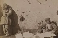 از بادبادک‌فروش تا جنگ گوسفندها؛ با این عکس‌ها به ایران زمان قاجار سفر کنید!