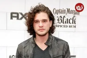 عکس| سفر در زمان؛ «کیت هرینگتون» در حال امضای پوستر «بازی تاج و تخت»؛ سال 1390