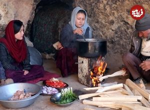 ببینید؛ غذای روستایی در افغانستان؛ پخت خوراک مرغ و نان محلی  در غار