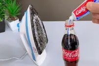 (ویدئو) با نوشابه و خمیر دندان صفحه اتو را به همین سادگی تمیز کنید!