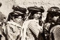 عکس؛ سفر به عصر قاجار؛ یک عروسی در کردستان با موسیقی و رقص کُردی