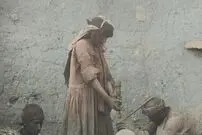 تصاویر؛ سفر به عصر قاجار؛ از «خانه‌ای در گیلان» تا «عکس خانوادگی زیر کرسی»