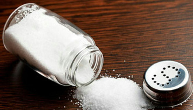 پس از مصرف نمک فراوان چه کاری انجام دهیم؟