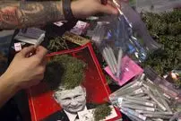 عکس/ بسته بندی ماریجوانا برای توزیع در مراسم تحلیف ترامپ!