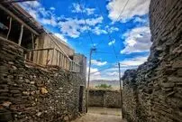 (عکس) در این روستای سنگی؛ دوره رنسانس اروپا را ببینید!
