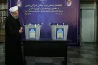 تصاویر/ روحانی رای خود را به صندوق انداخت
