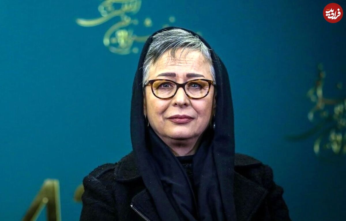 عکس؛ سفر در زمان؛ «آزیتا حاجیان» در کودکی در کنار دایی هایش؛ دهه 40