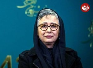 عکس؛ سفر در زمان؛ «آزیتا حاجیان» در کودکی در کنار دایی هایش؛ دهه 40