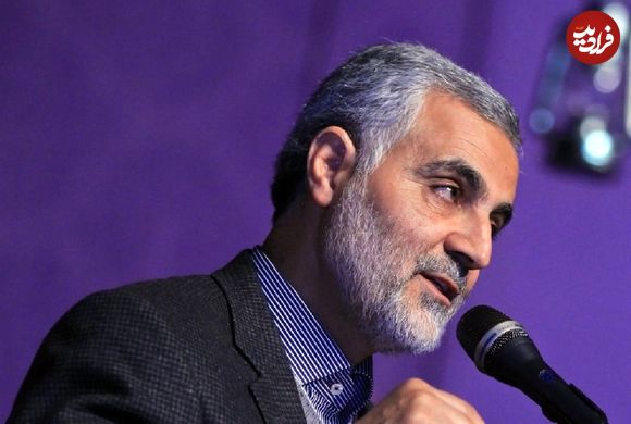 عکس؛ سفر در زمان؛ «سردار سلیمانی» در حال بازی کودکانه با نوه هایش؛ دهه 90