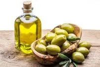 این ۷ ماده غذایی، شما را از خشکی پوست نجات می‌دهند!