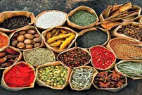 ۷ ادویه کاربردی که وزنتان را کاهش می‌دهند