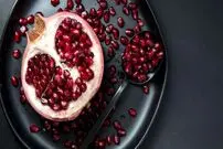 خوردن انار هنگام سرماخوردگی مفید است یا مضر؟