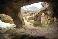 (تصاویر) مرموزترین روستای زیرخاکی ایران؛ همه چیز درباره روستای حیله ور