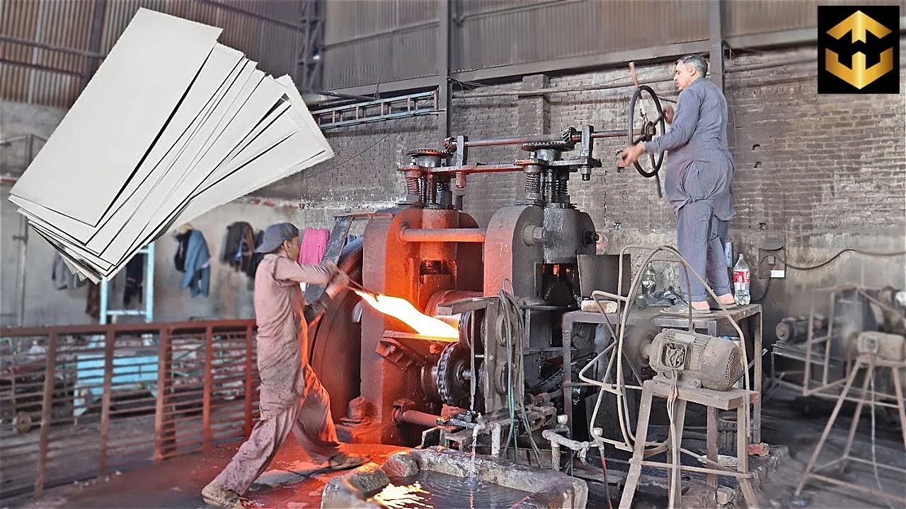(ویدئو) عملیات بازیافت ضایعات فلزی توسط کارگران پاکستانی