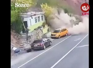 ببینید| جان سالم به در بردن راننده تاکسی از سقوط سنگ غول‌پیکر