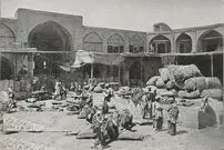 تصاویر؛ سفر در زمان؛ عکس‌های تاریخی از ایران ۹۰ سال پیش: از چوب بری تبریز تا پیر بازار انزلی!
