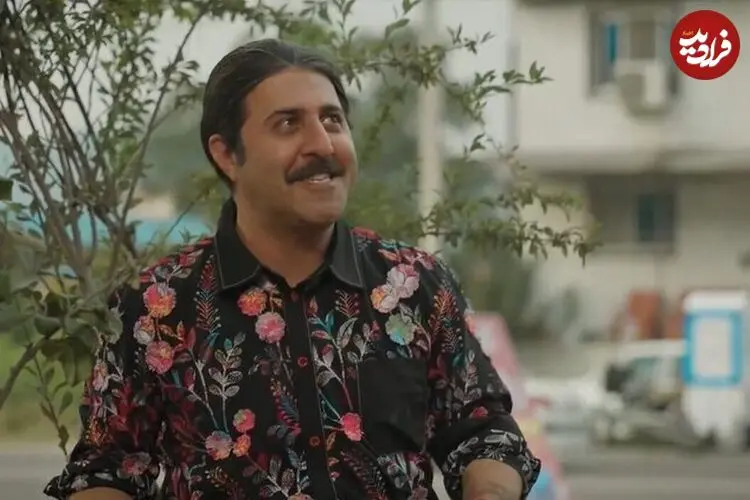 عکس| سفر به گذشته؛ «رحمت امینی» در پشت صحنه سریال پایتخت 7 در 49 سالگی؛ سال 1403