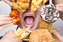 ۷ دلیل برای اینکه مدام گرسنه‌اید!