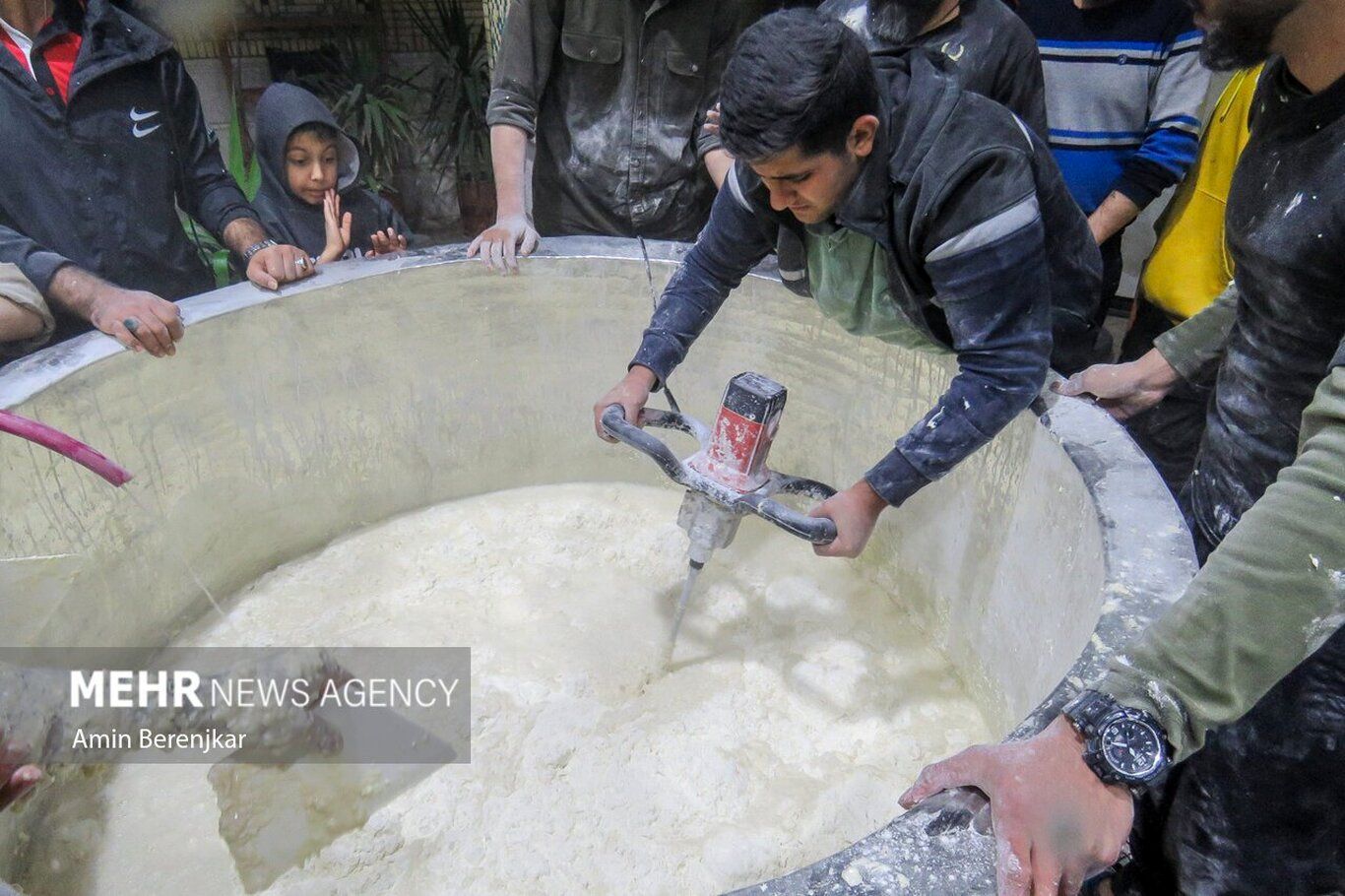 بزرگترین پخت «سَمَنی» کشور در شیراز