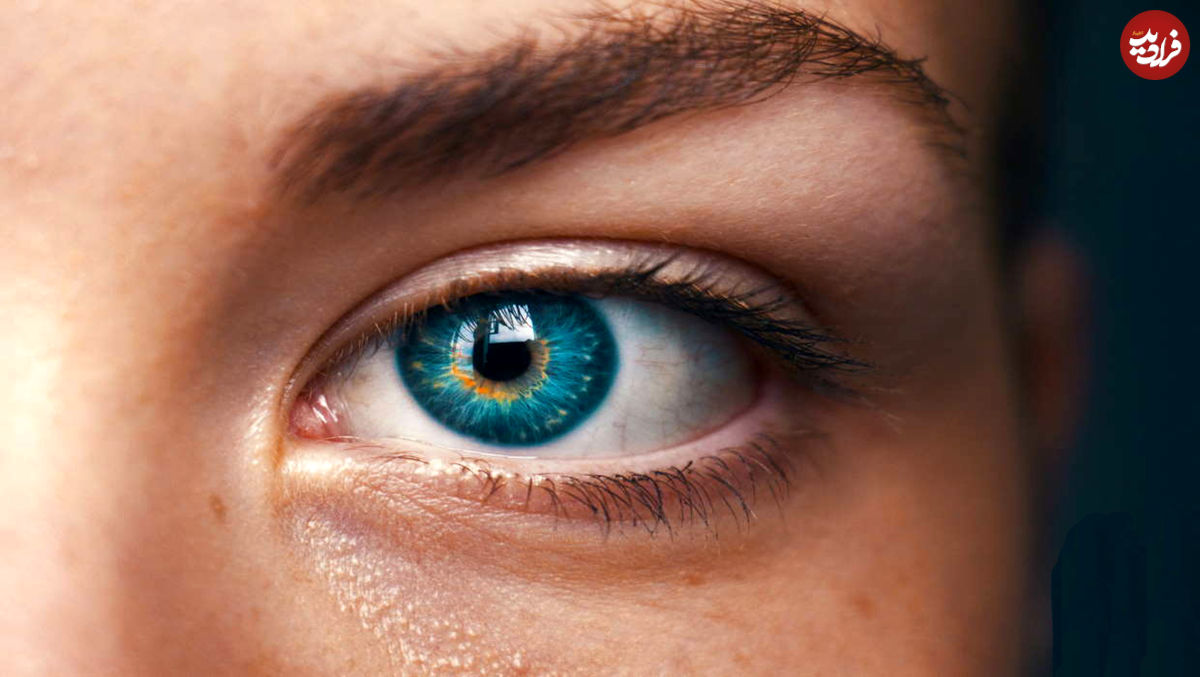 چه عاملی سبب آبی شدن رنگ چشم می‌شود؟