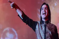 «محسن یگانه» به «استرالیا» سفر می‌کند