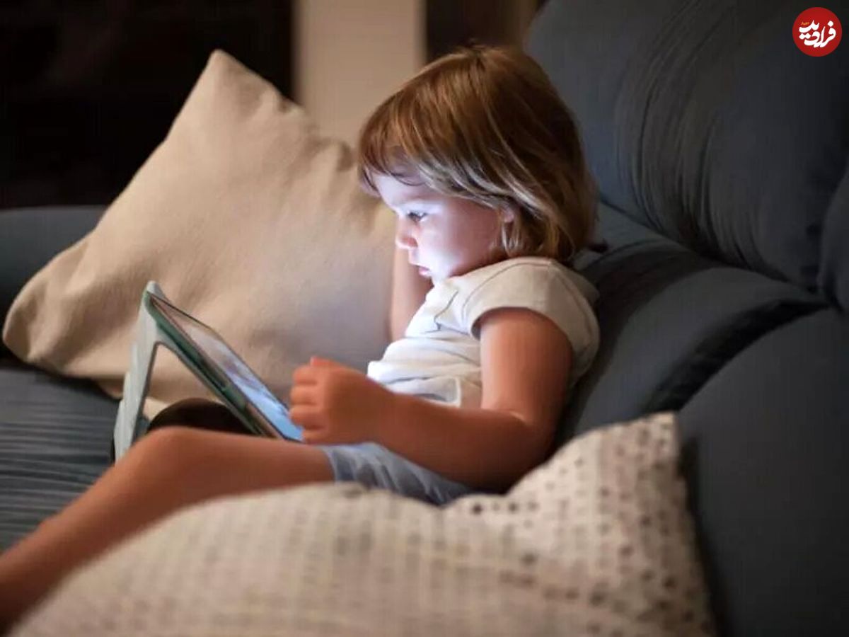 اگر کودک تان زیاد موبایل بازی می‌کند، حتما بخوانید!