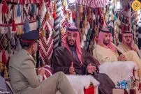 (عکس) میزبانی بن سلمان از فرمانده ارتش پاکستان در چادر صحرایی