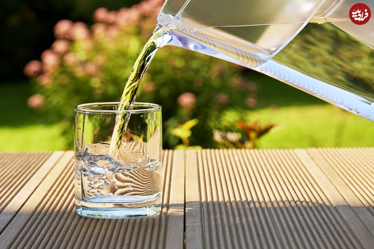 هشدار؛ نوشیدن آب زیاد مسمومتان می‌کند!