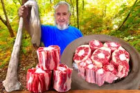 (ویدئو) غذای روستایی در ترکیه؛ پخت غذای با دم گاو به سبکی متفاوت