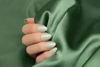 روش‌هایی برای مراقبت و محکم کردن ناخن‌ها