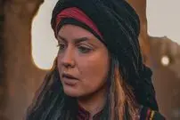 عکس| سفر در زمان؛ «ام جمیله» سریال بیگانگان در پشت صحنه یک فیلم؛ سال 1402