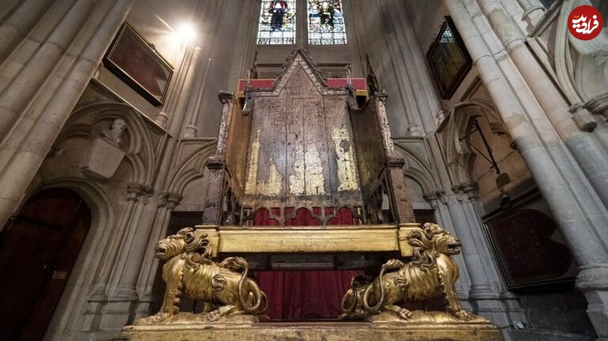 (تصاویر) مرمت یک صندلی ٧٠٠ ساله برای تاجگذاری پادشاه جدید بریتانیا
