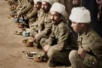 تصاویر| سفر به عصر قاجار؛ از «اعدام با توپ در شیراز» تا «ناهار سربازان ژاندارمری»