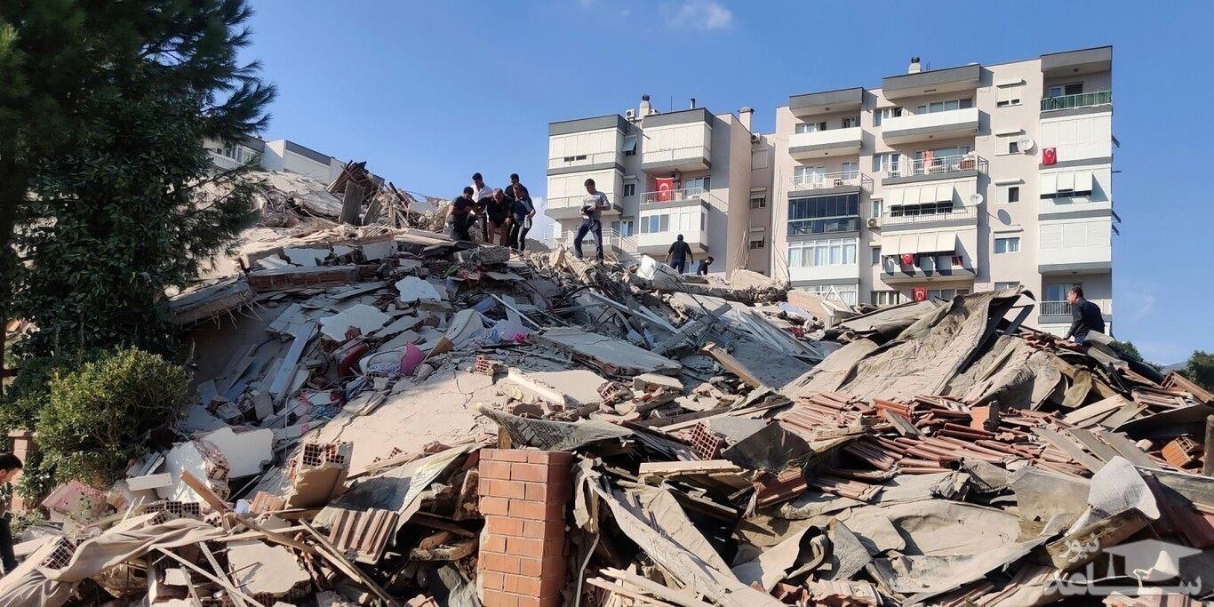 (ویدئو)  صحنه‌ای دلخراش از امدادگران ترکیه؛ نهایت درماندگی اینجاست