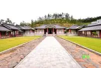 عکس| سفر زمان؛ یادبود جالب «سوسانو» در لوکیشن سریال «جومونگ» بعد از 19 سال